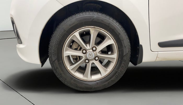 2016 Hyundai Grand i10 ASTA (O) 1.2 KAPPA VTVT, Petrol, Manual, 1,34,357 km, Left Front Wheel