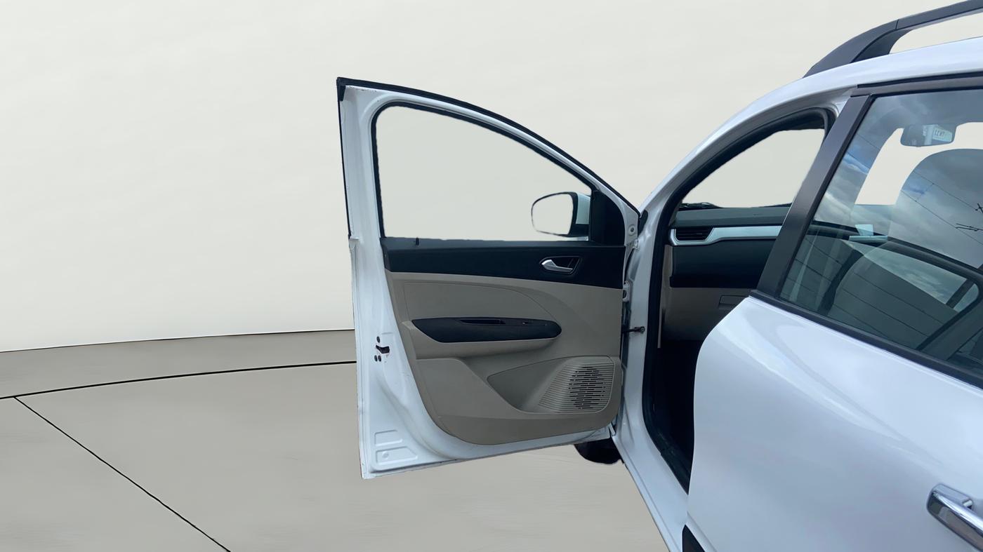 2021 Renault TRIBER RXZ AMT, Petrol, Automatic, 73,993 km, LHS Front Door