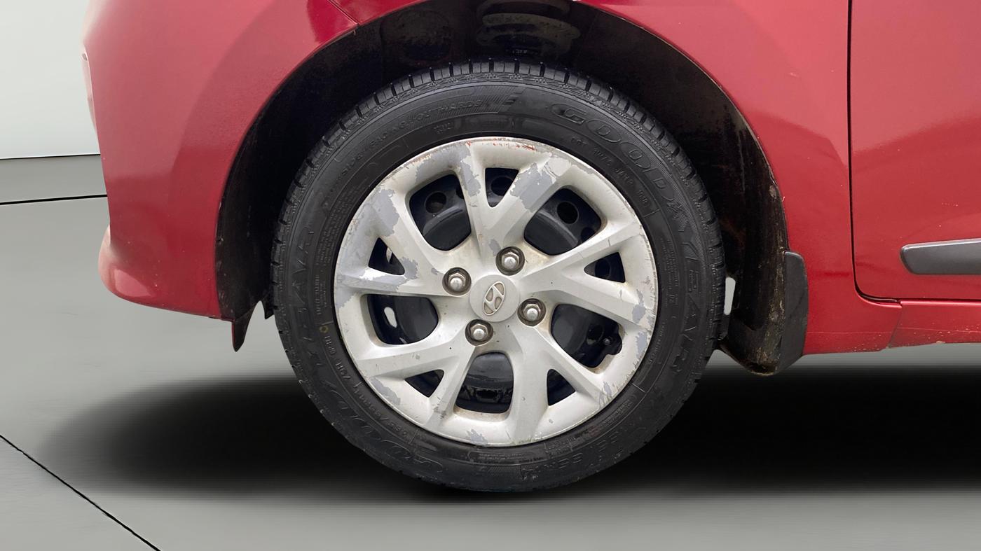 2018 Hyundai Grand i10 SPORTZ 1.2 KAPPA VTVT, Petrol, Manual, 1,34,608 km, Left Front Wheel