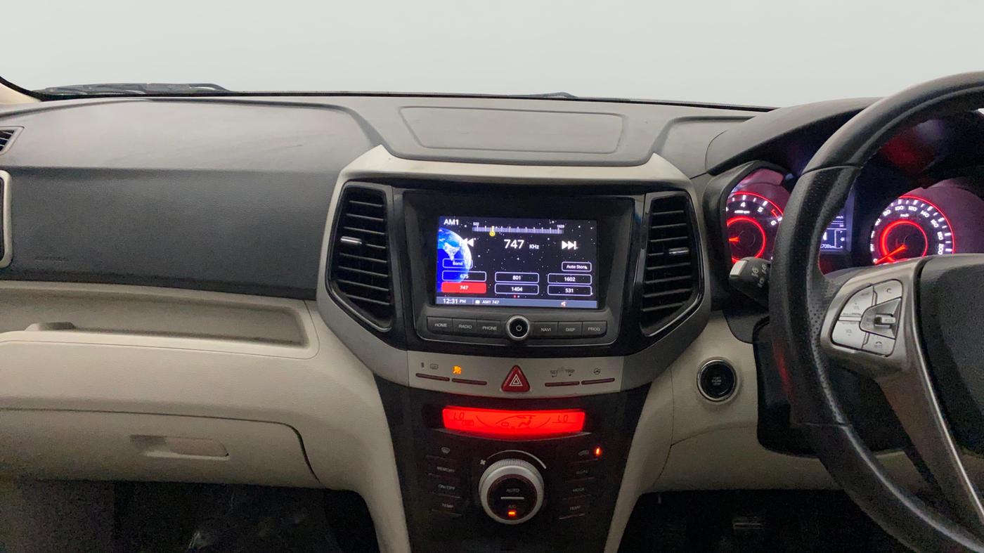 2022 Mahindra XUV300 W8 1.2 PETROL, Petrol, Manual, 41,698 km, Air Conditioner