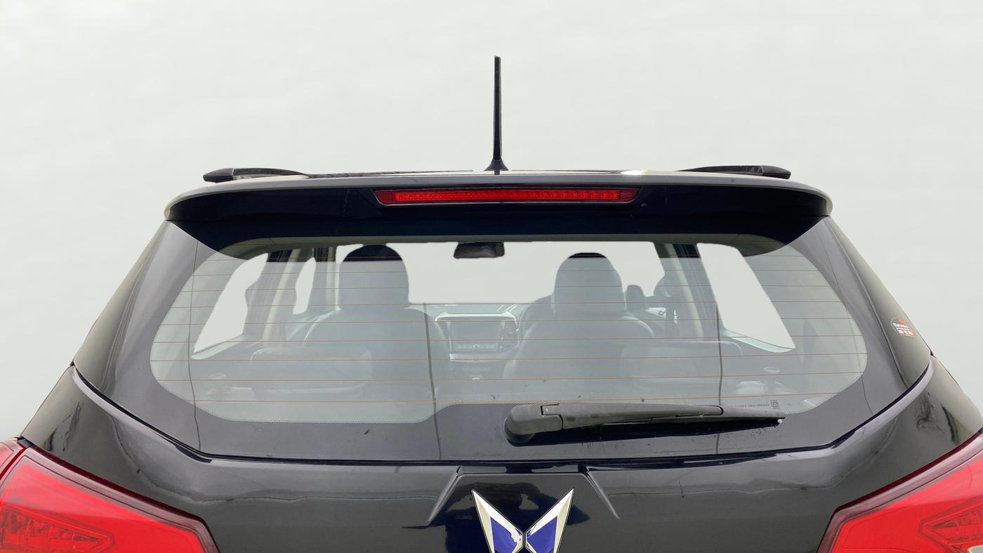 2023 Mahindra XUV300 W8 1.5 DIESEL, Diesel, Manual, 24,456 km, Rear Windshield