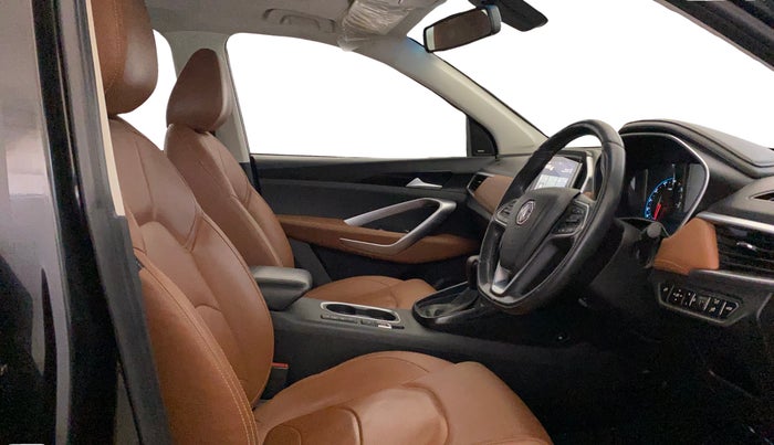 2021 MG HECTOR PLUS SHARP 1.5 PETROL TURBO CVT 6-STR, Petrol, Automatic, 1,14,945 km, Right Side Front Door Cabin