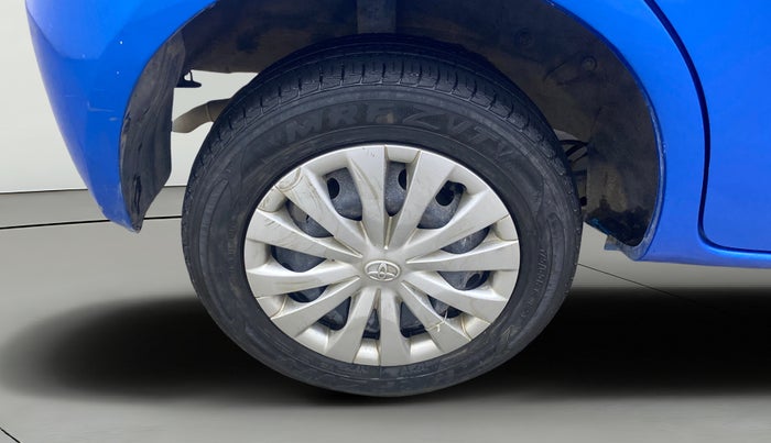 2015 Toyota Etios Liva G, Petrol, Manual, 34,776 km, Right Rear Wheel