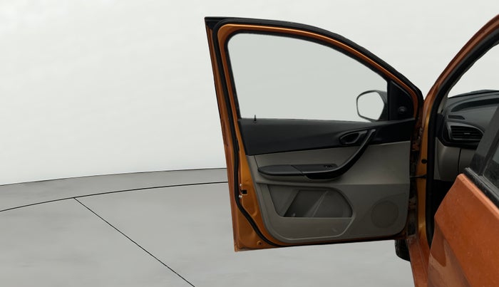 2016 Tata Tiago XM PETROL, Petrol, Manual, 68,461 km, LHS Front Door