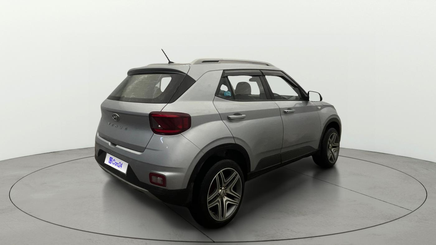 2021 Hyundai VENUE S 1.2, Petrol, Manual, 25,840 km, Right Back Diagonal