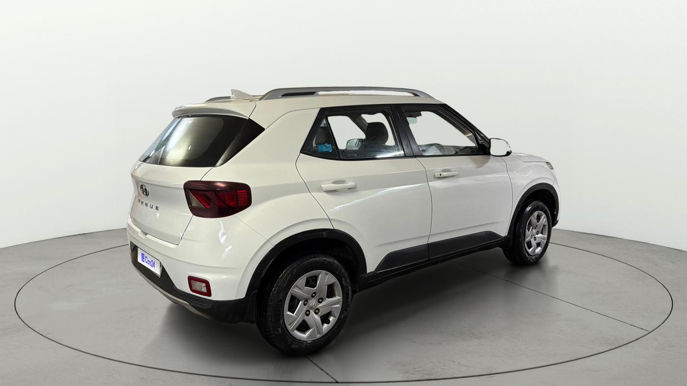 2021 Hyundai VENUE S+ 1.2, Petrol, Manual, 16,336 km, Right Back Diagonal