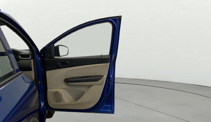 2023 Renault TRIBER RXL MT, Petrol, Manual, 36,279 km, RHS Front Door