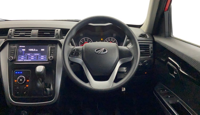 2018 Mahindra KUV 100 NXT K8 P 6 STR, CNG, Manual, 47,875 km, Steering Wheel Close Up