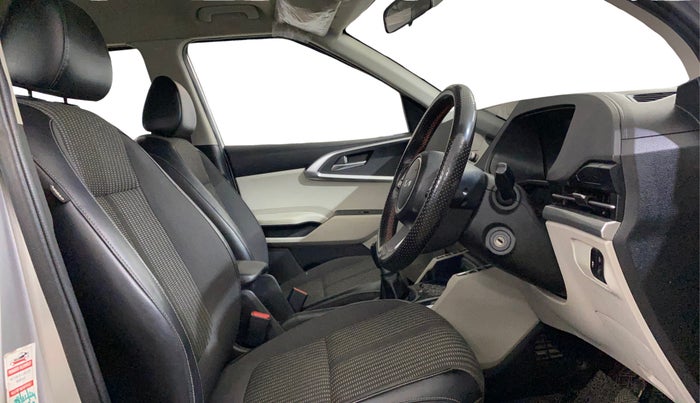 2022 KIA CARENS PRESTIGE 1.5 DIESEL 7 STR, Diesel, Manual, 76,087 km, Right Side Front Door Cabin