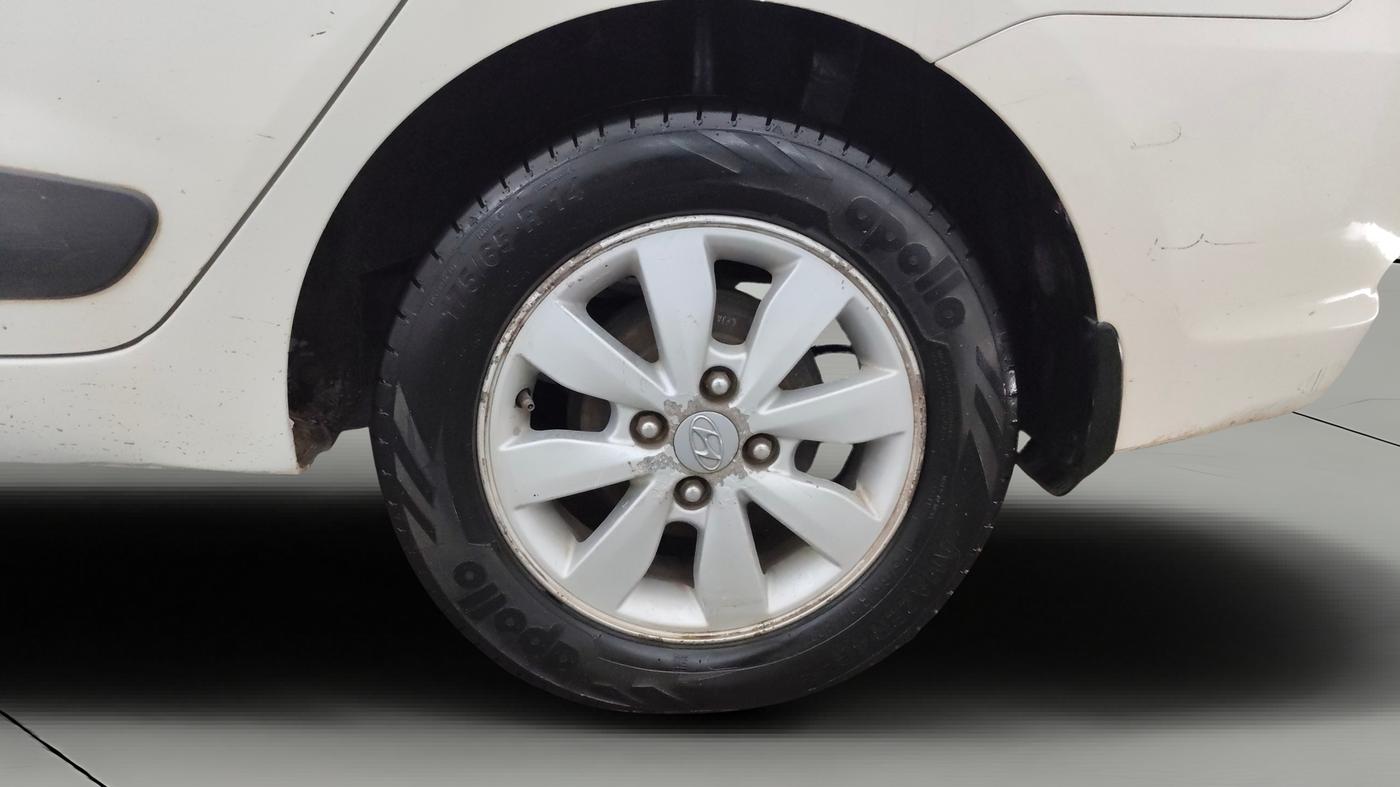 2016 Hyundai Xcent SX 1.2, Petrol, Manual, 73,605 km, Left Rear Wheel