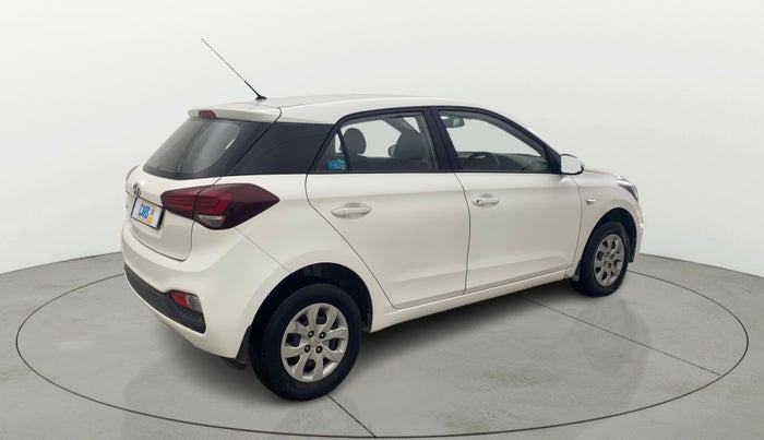 2018 Hyundai Elite i20 MAGNA EXECUTIVE 1.2, Petrol, Manual, 66,903 km, Right Back Diagonal