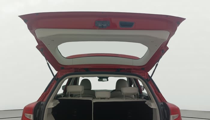 2022 Mahindra XUV300 W8 (O) 1.2 PETROL AMT, Petrol, Automatic, 12,444 km, Boot Door Open