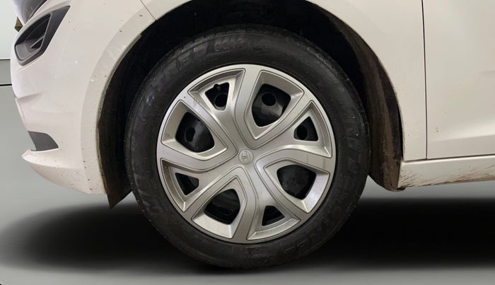 2024 Tata ALTROZ XM Plus (S) Diesel, Diesel, Manual, 7,765 km, Left Front Wheel