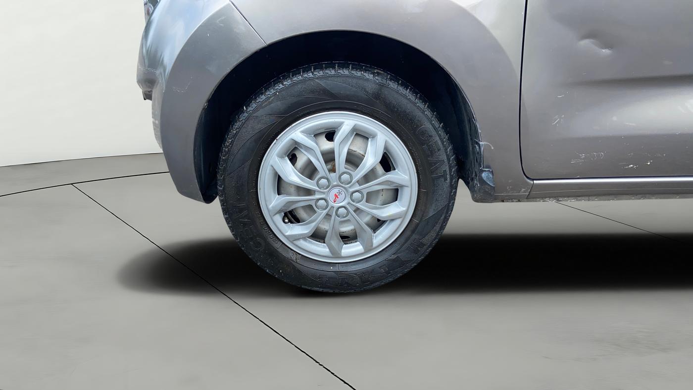 2018 Datsun Redi Go A, Petrol, Manual, 39,270 km, Left Front Wheel