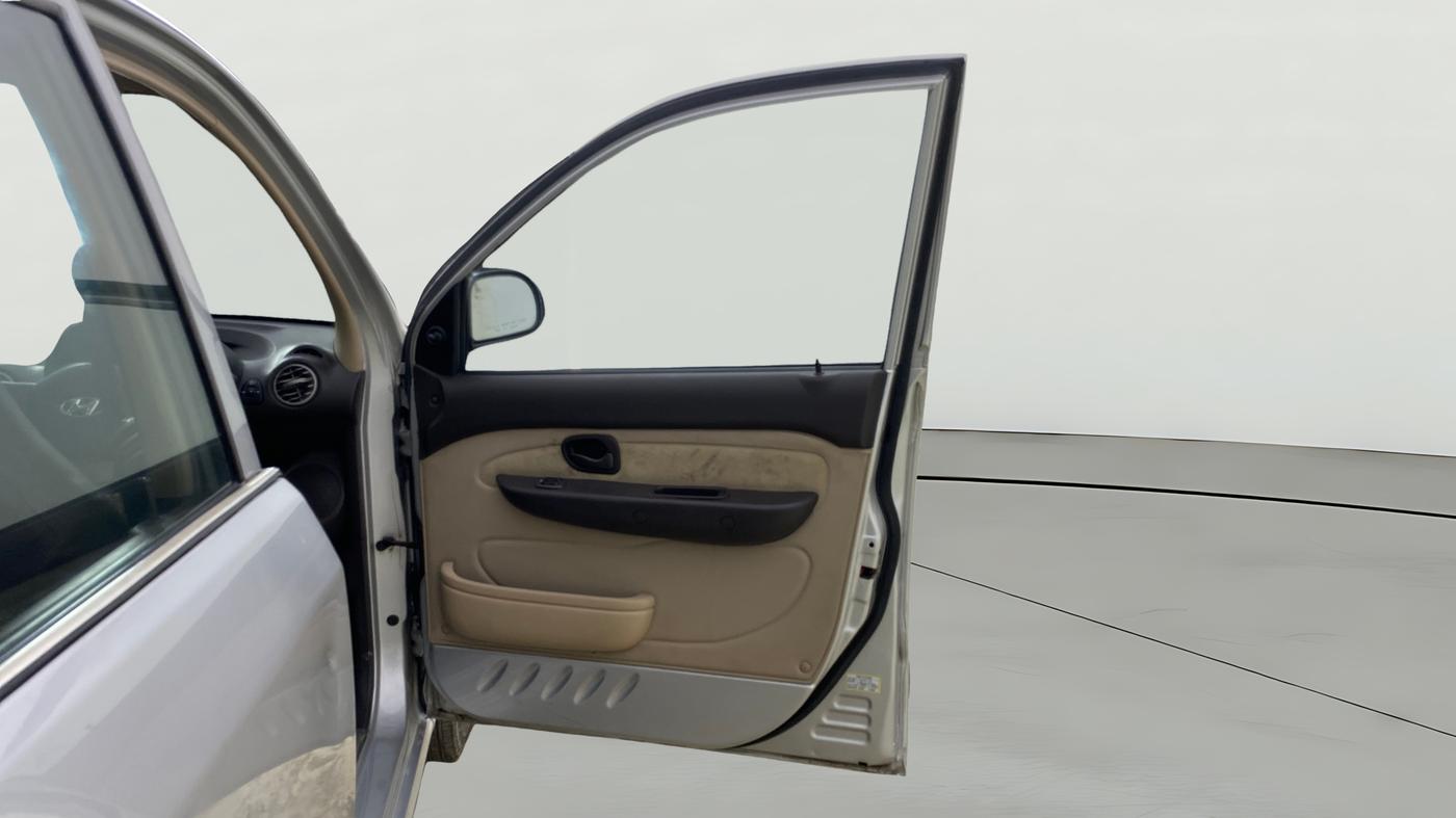 2014 Hyundai Santro Xing GLS PLUS AUDIO, Petrol, Manual, 82,584 km, RHS Front Door