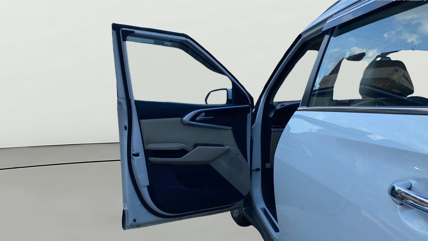 2022 KIA CARENS LUXURY PLUS 1.5 DIESEL AT 6 STR, Diesel, Automatic, 1,18,415 km, LHS Front Door
