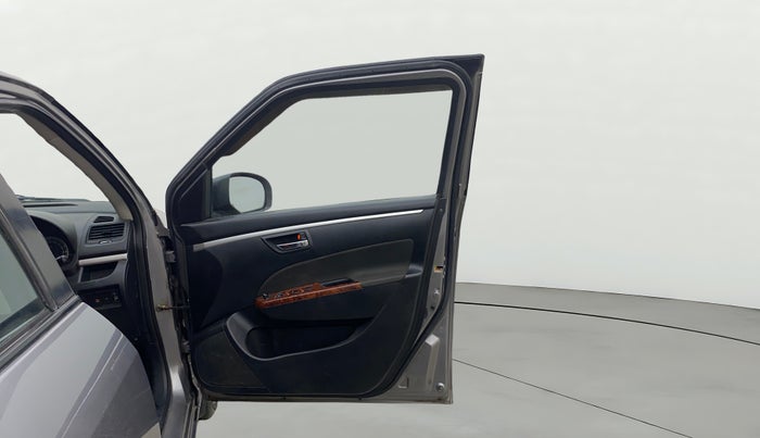 2013 Maruti Swift VXI, Petrol, Manual, 63,412 km, RHS Front Door