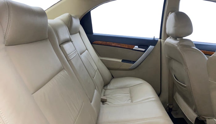 2012 Chevrolet Aveo LT 1.4 ABS, Petrol, Manual, 37,761 km, Right Side Rear Door Cabin