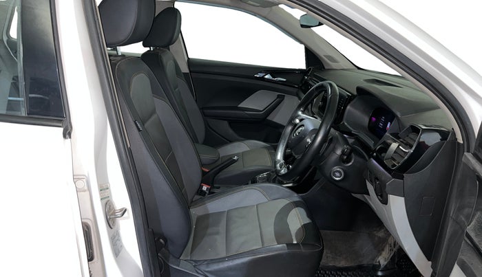 2023 Skoda KUSHAQ STYLE 1.0L TSI AT (6 AIRBAGS), Petrol, Automatic, 39,765 km, Right Side Front Door Cabin