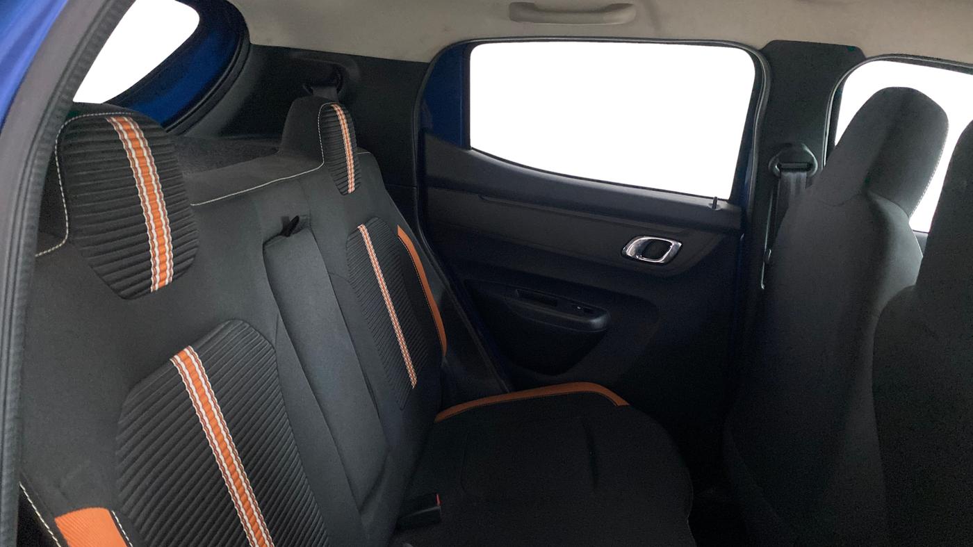 2021 Renault Kwid CLIMBER 1.0 AMT (O), Petrol, Automatic, 21,024 km, Right Side Rear Door Cabin