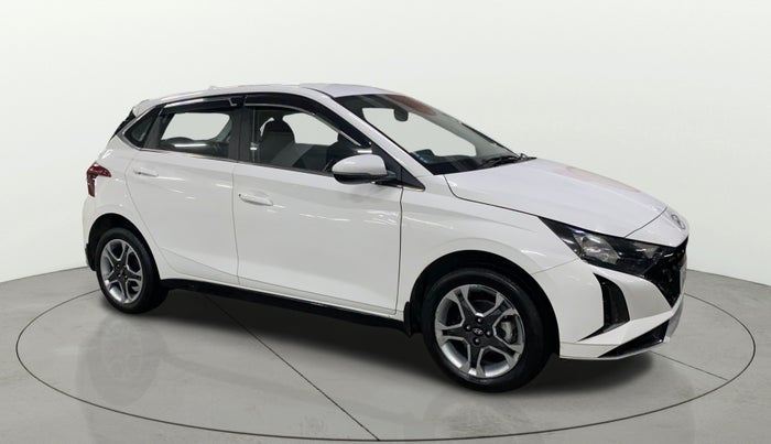 2025 Hyundai NEW I20 SPORTZ 1.2 MT, Petrol, Manual, 5,349 km, SRP