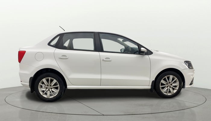 2016 Volkswagen Ameo HIGHLINE1.5L, Diesel, Manual, 1,12,892 km, Right Side View