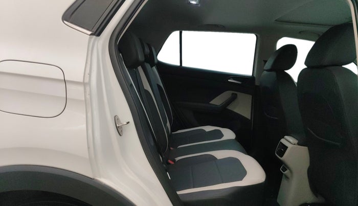 2023 Volkswagen TAIGUN  Topline 1.0 TSI AT (Electric Seats), Petrol, Automatic, 28,732 km, Right Side Rear Door Cabin