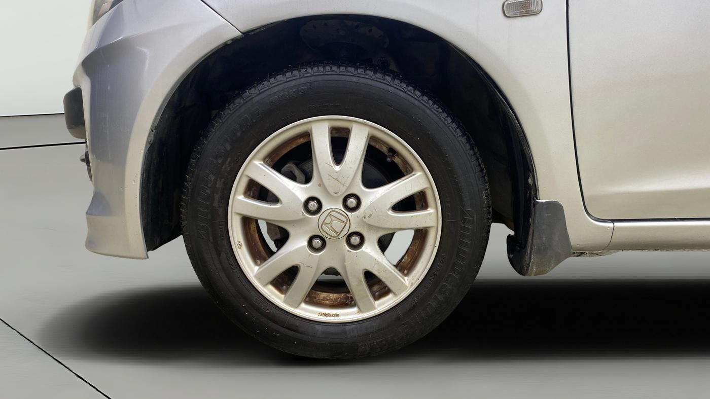 2013 Honda Brio VX AT, Petrol, Automatic, 78,021 km, Left Front Wheel