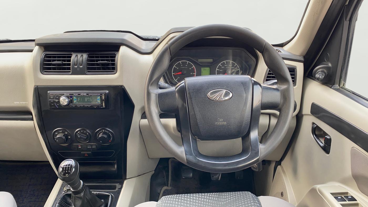 2021 Mahindra Scorpio S5, Diesel, Manual, 58,716 km, Steering Wheel Close Up