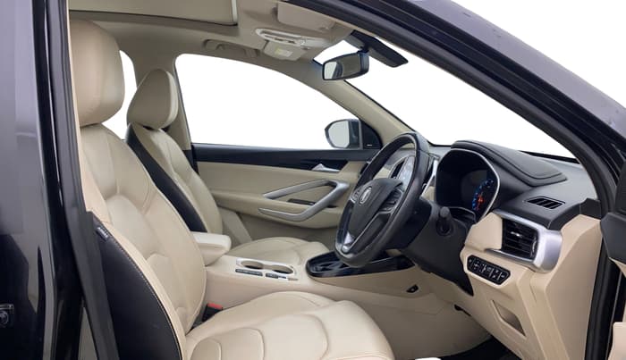 2021 MG HECTOR SHARP 1.5 PETROL CVT, Petrol, Automatic, 20,982 km, Right Side Front Door Cabin