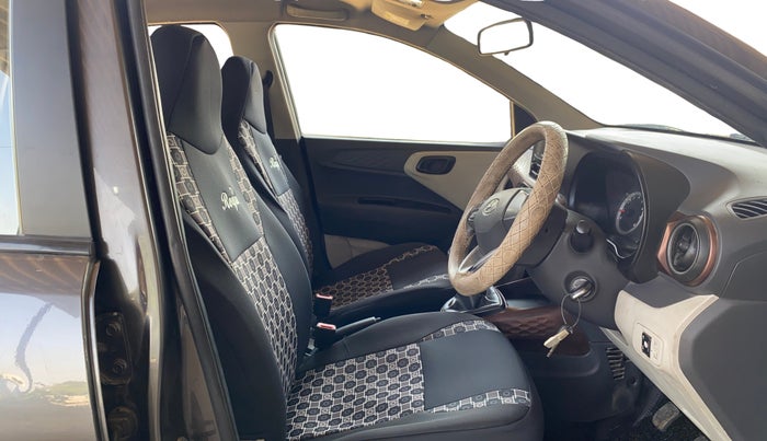 2021 Hyundai AURA S 1.2, CNG, Manual, 61,427 km, Right Side Front Door Cabin