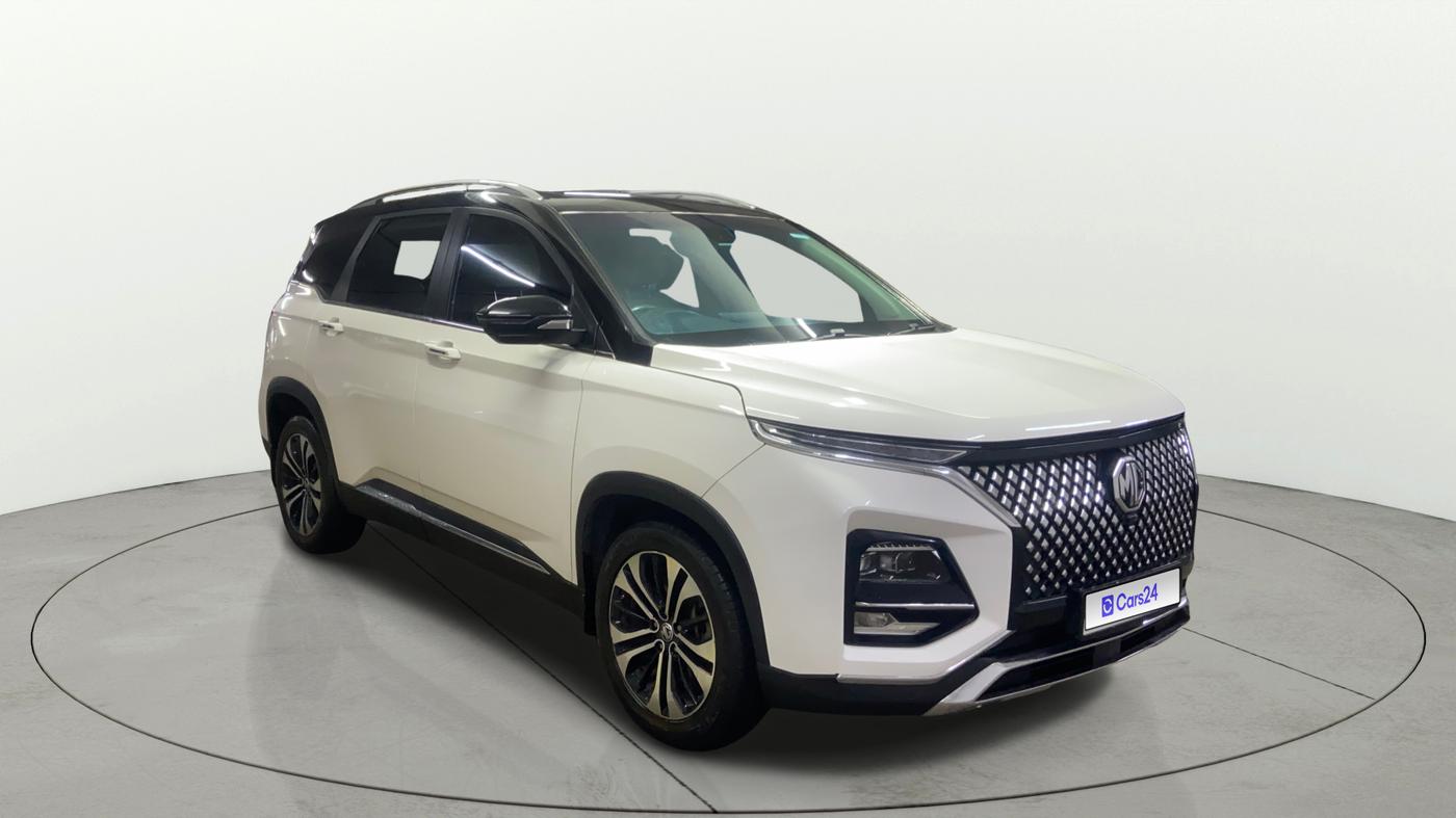 2023 MG HECTOR SHARP PRO 1.5 PETROL TURBO CVT PETROL, Petrol, Automatic, 35,895 km, Right Front Diagonal