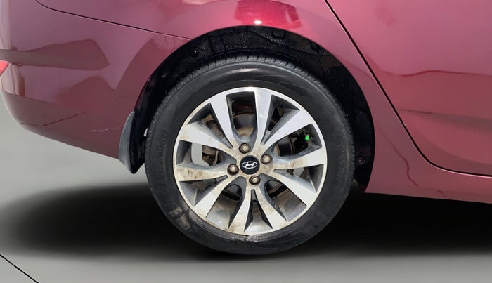2014 Hyundai Verna FLUIDIC 1.6 VTVT SX, Petrol, Manual, 34,571 km, Right Rear Wheel