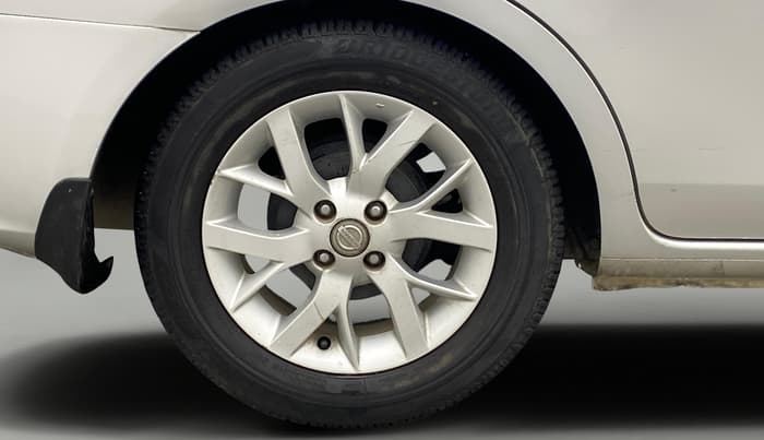 2017 Nissan Sunny XV DIESEL, Diesel, Manual, 81,545 km, Right Rear Wheel
