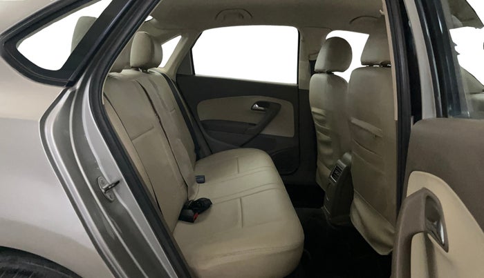 2014 Skoda Rapid AMBITION 1.6 MPI MT PLUS, Petrol, Manual, 61,039 km, Right Side Rear Door Cabin