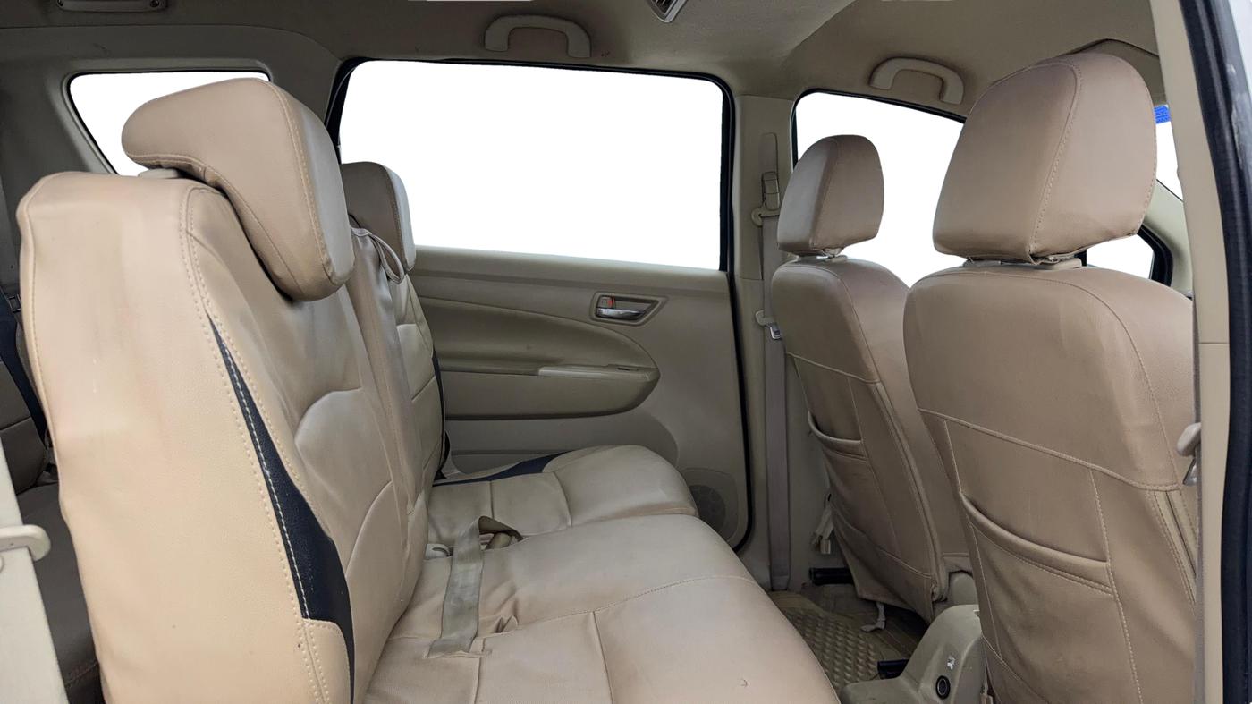 2016 Maruti Ertiga VXI CNG, CNG, Manual, 99,370 km, Right Side Rear Door Cabin