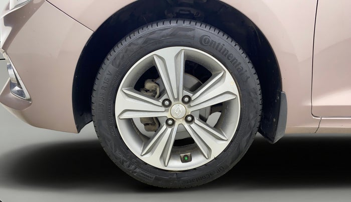 2018 Hyundai Verna 1.6 VTVT SX, Petrol, Manual, 74,563 km, Left Front Wheel