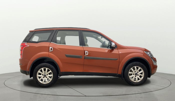 2016 Mahindra XUV500 W10 AWD AT, Diesel, Automatic, 73,395 km, Right Side View