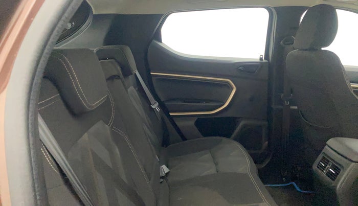 2022 Renault Kiger RXT (O) MT, Petrol, Manual, 48,973 km, Right Side Rear Door Cabin