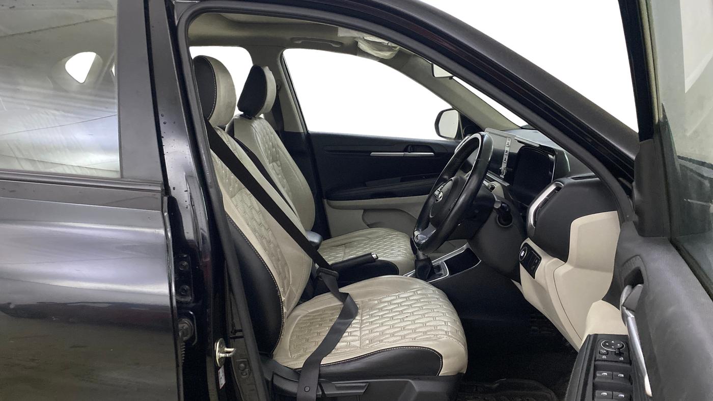 2021 KIA SONET HTX 1.0 IMT, Petrol, Manual, 53,945 km, Right Side Front Door Cabin