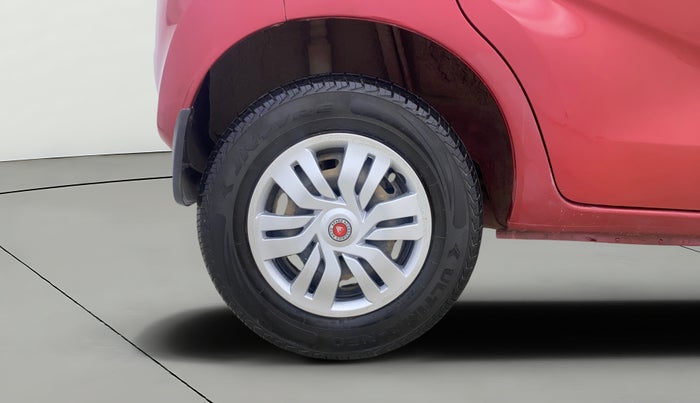 2017 Datsun Redi Go T(O) 0.8L LIMITED EDITION, Petrol, Manual, 68,431 km, Right Rear Wheel