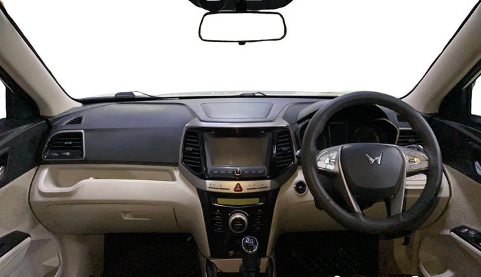 2022 Mahindra XUV300 W8 1.2 PETROL, Petrol, Manual, 48,228 km, Dashboard