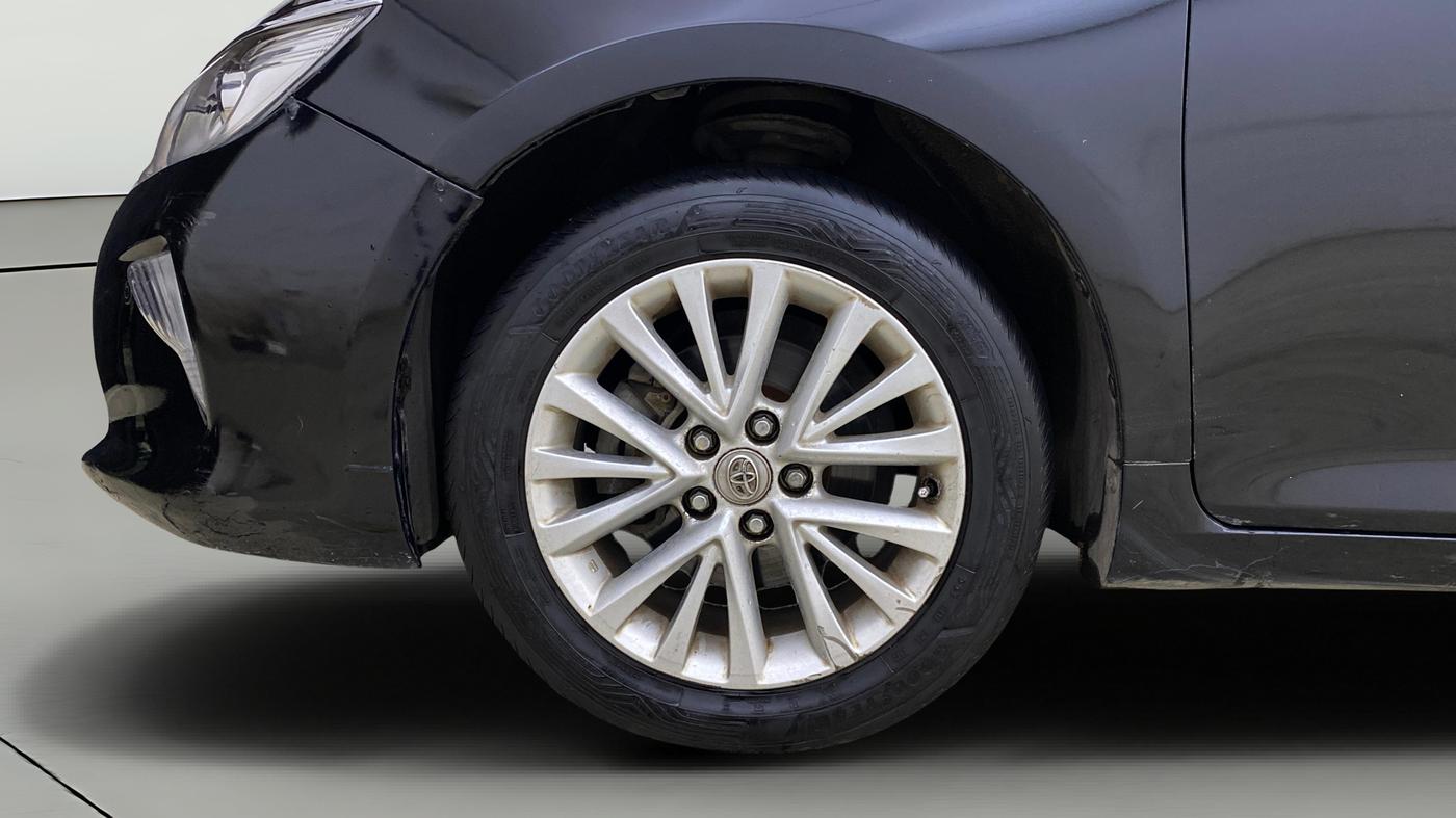 2016 Toyota Camry HYBRID, Hybrid, Automatic, 80,500 km, Left Front Wheel