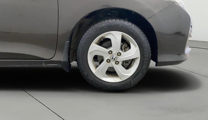 2015 Honda City 1.5L I-VTEC V MT, Petrol, Manual, 1,10,142 km, Right Front Wheel