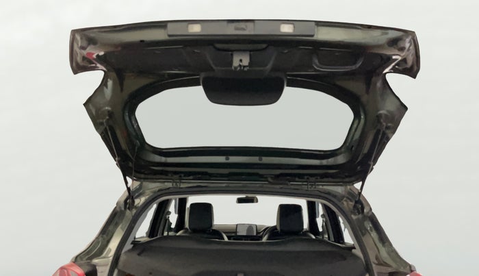 2022 Tata PUNCH  ACCOMPLISHED AMT CAMO EDITION, Petrol, Automatic, 16,069 km, Boot Door Open