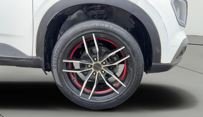 2019 Hyundai VENUE S 1.2, Petrol, Manual, 26,194 km, Right Front Wheel