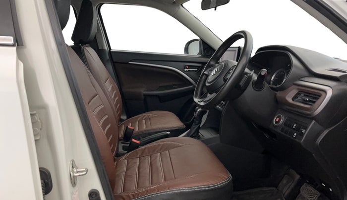 2022 Maruti BREZZA ZXI AT SMART HYBRID, Petrol, Automatic, 48,740 km, Right Side Front Door Cabin