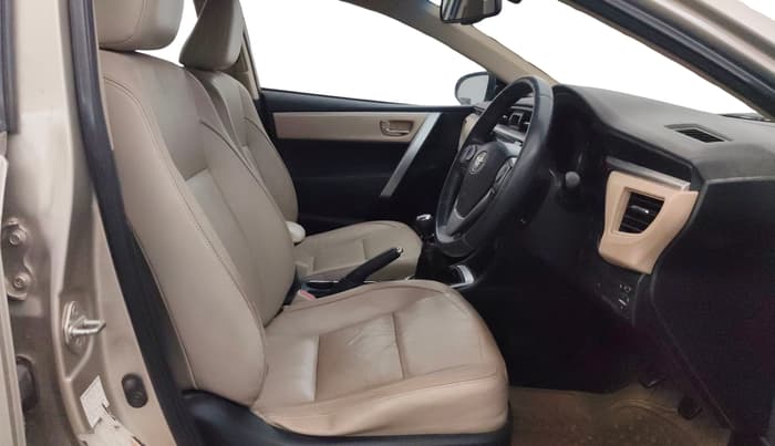 2015 Toyota Corolla Altis GL PETROL, Petrol, Manual, 87,092 km, Right Side Front Door Cabin