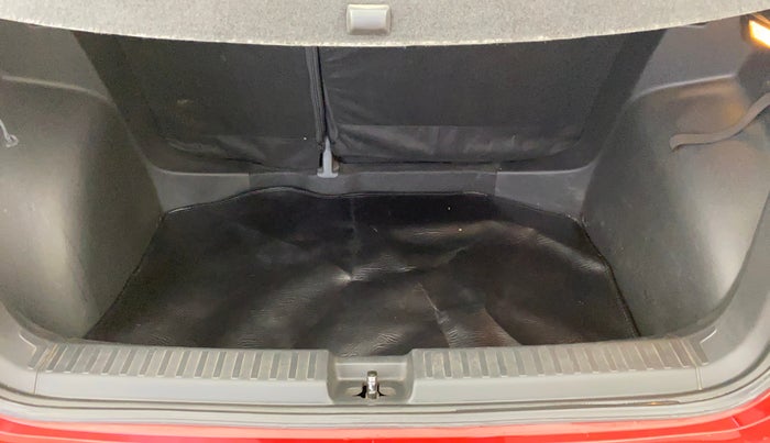 2022 Volkswagen TAIGUN HIGHLINE 1.0 TSI MT, Petrol, Manual, 52,887 km, Boot Open Zoomed View