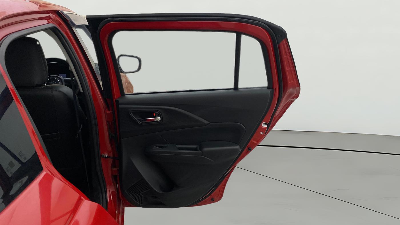 2025 Maruti Swift VXi (O) AMT, Petrol, Automatic, 2,472 km, RHS Rear Door